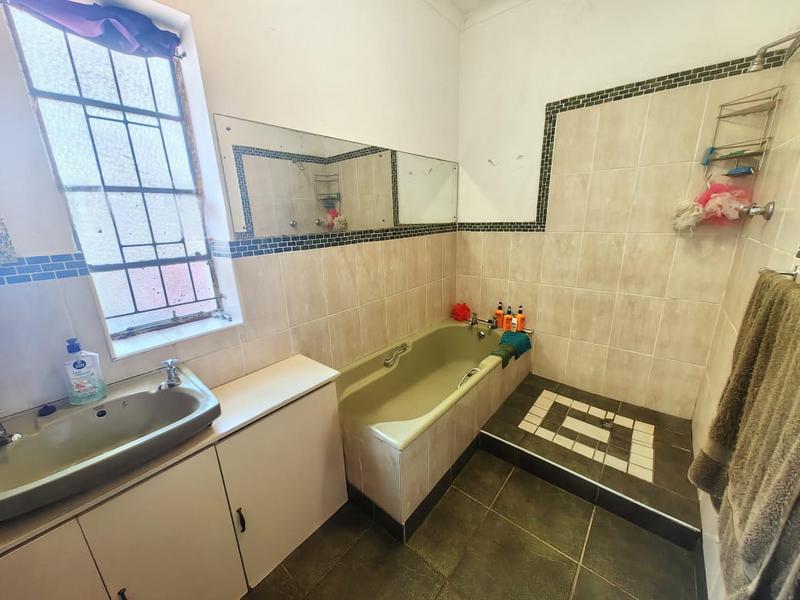4 Bedroom Property for Sale in Parow Valley Western Cape